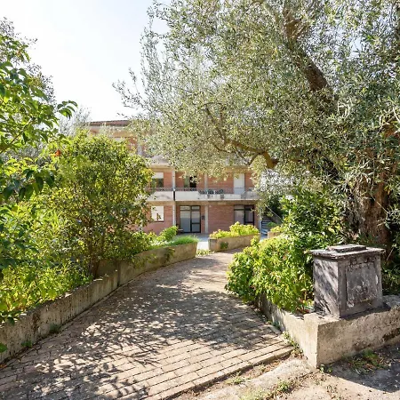 아파트 1 Km From Trasimeno 투오로술트라시메노